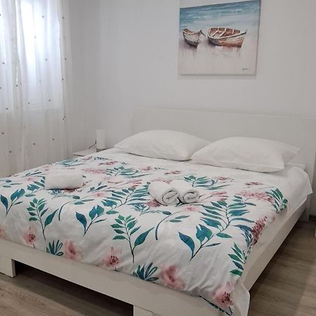 Apartmani Pina 2 Kaštela Eksteriør bilde