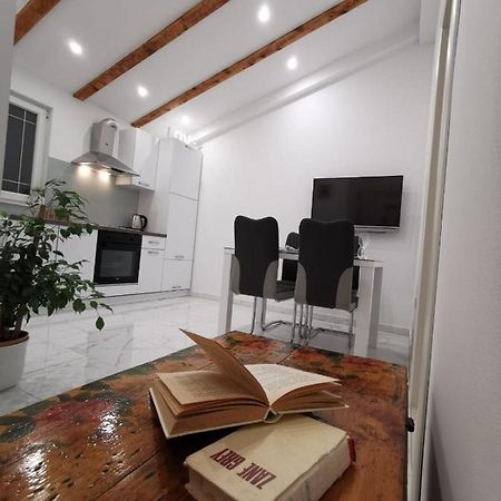 Apartmani Pina 2 Kaštela Eksteriør bilde