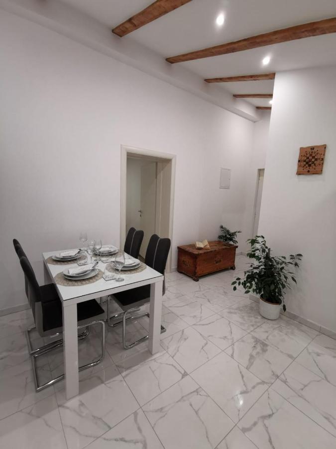Apartmani Pina 2 Kaštela Eksteriør bilde