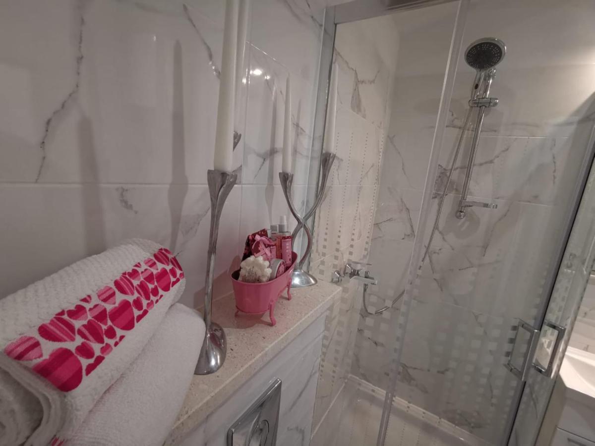 Apartmani Pina 2 Kaštela Eksteriør bilde