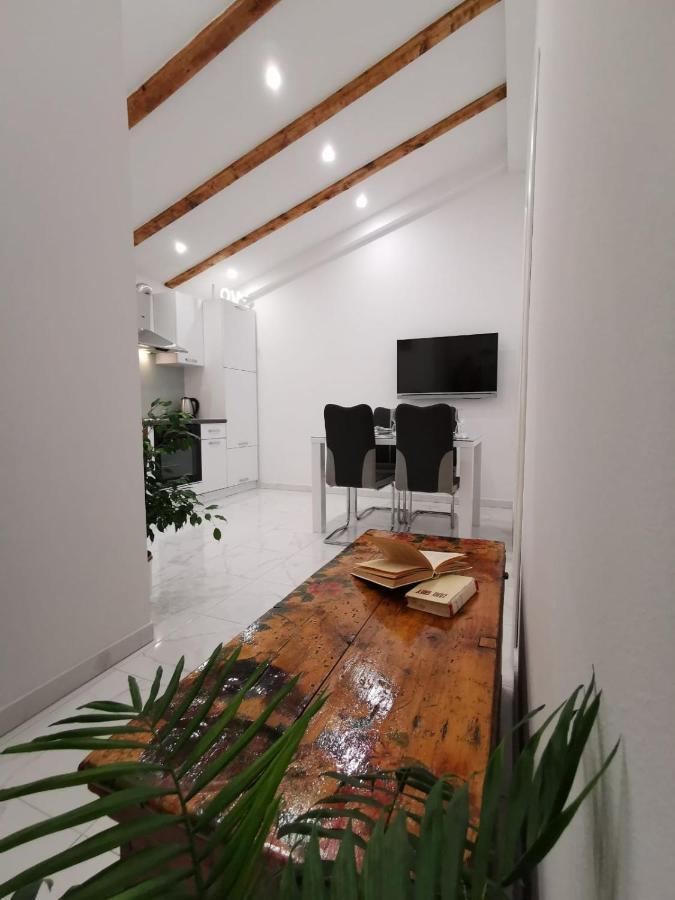 Apartmani Pina 2 Kaštela Eksteriør bilde