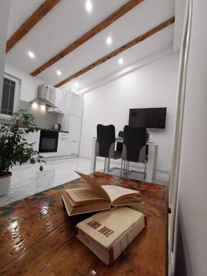 Apartmani Pina 2 Kaštela Eksteriør bilde